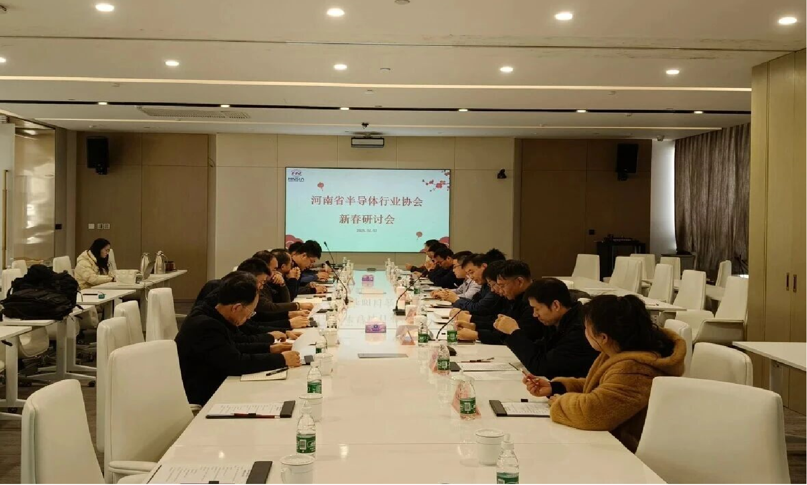 电子信息学院、集成电路学院受邀...